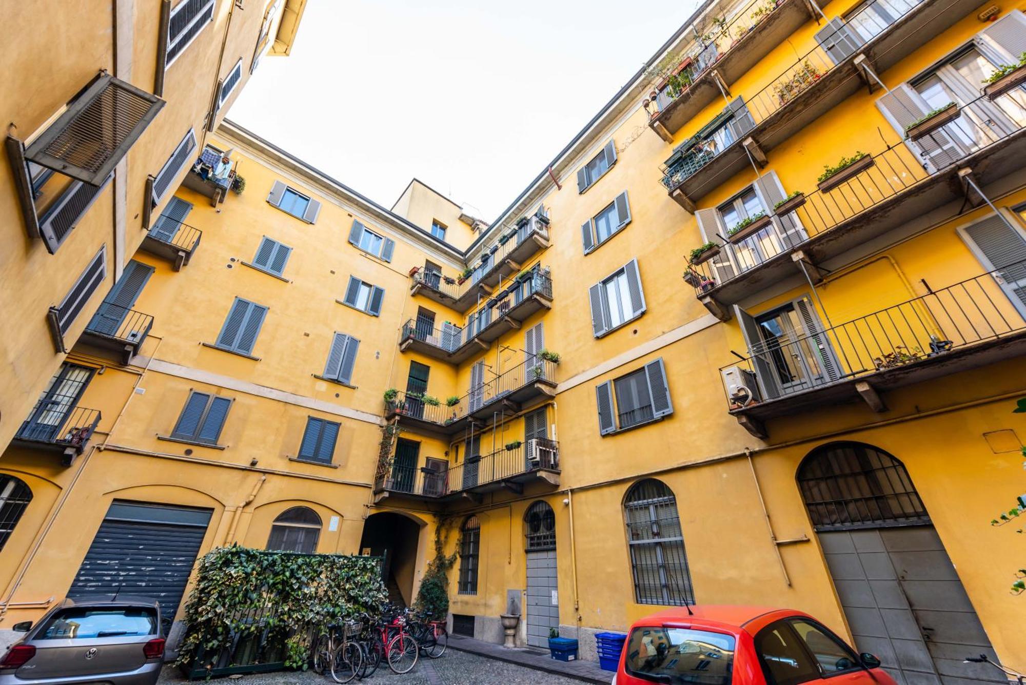 Milano Apartments Navigli Milão Exterior foto